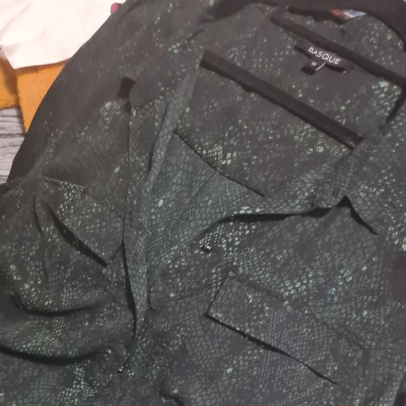 Basque Long Sleeve Shirt - Picture 2 of 2